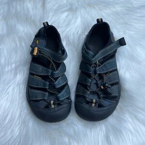 Boy's Keen Blue and Black Water Shoes Size 13